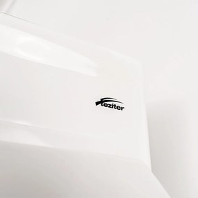 Toaletă Roya montată pe perete cu scaun