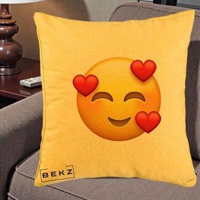 Perna Decorativa Emoji cu 3 Inimi, 40x40 cm, Galben, Husa Detasabila, Perna Inclusa, BEKZ®