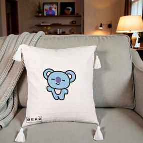 Perna Personalizata BT21 Koya Kawaii, 40x40 cm, Bej cu Franjuri, Husa Detasabila, Perna Inclusa, BEKZ®