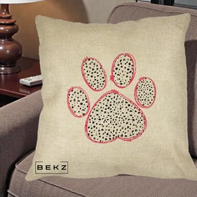 Perna Personalizata Labuta Dalmatian Roz Neon, 40x40 cm, Crem, Husa Detasabila, Perna Inclusa, BEKZ®