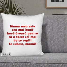 Cadou pentru Mama - Perna Personalizata Mama cea Mai Buna Bucatareasa, 40x40 cm, Alb Pufos, Husa Detasabila, Perna Inclusa, BEKZ®