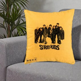 Perna Personalizata K-pop Stray Kids Outfit Negru, 40x40 cm, Galben, Husa Detasabila, Perna Inclusa, BEKZ®