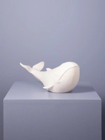 Lampă de masă din rășină și pulbere de piatră albă, formă de balenă, finisaj mat, 19×43×21 cm, „Leviathan"