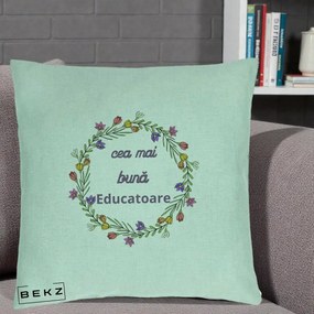 Cadou pentru Educatoare - Perna Personalizata Cea mai Buna Educatoare cu Coronita Florala Colorata, 40x40 cm, Verde Menta, Husa Detasabila, Perna Inclusa, BEKZ®