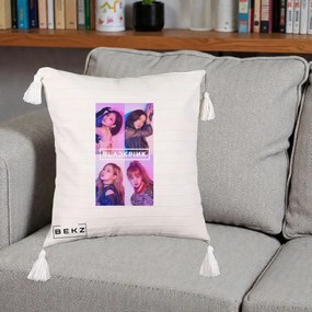 Perna Personalizata K-pop BLACKPINK Poster Colaj 4 Membre Violet Roz, 40x40 cm, Bej cu Franjuri, Husa Detasabila, Perna Inclusa, BEKZ®