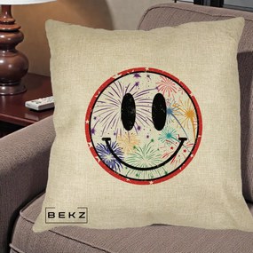 Perna Decorativa Smiley Face cu Artificii Multicolore, 40x40 cm, Crem, Husa Detasabila, Perna Inclusa, BEKZ®