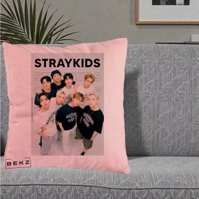 Perna Personalizata K-pop Stray Kids STRAYKIDS Alb-Negru cu Foto Grup, 40x40 cm, Roz, Husa Detasabila, Perna Inclusa, BEKZ®
