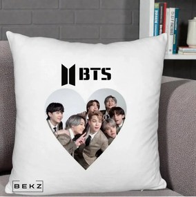 Perna Personalizata K-pop BTS Grup Fotografie in Inima, 40x40 cm, Alb Pufos, Husa Detasabila, Perna Inclusa, BEKZ®