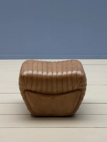 Taburet din piele maro antichizat, formă rotunjită, cu model în relief, 34×46×46 cm, „Aston"