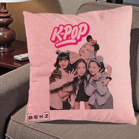 Perna Personalizata BLACKPINK K-Pop Grup Pozitii Amuzante, 40x40 cm, Roz, Husa Detasabila, Perna Inclusa, BEKZ®