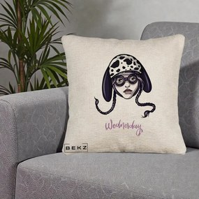 Perna Personalizata Wednesday Addams cu Caine Dalmatian, 40x40 cm, Bej Canapea, Husa Detasabila, Perna Inclusa, BEKZ®
