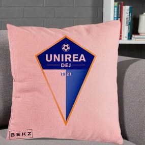 Perna Personalizata Unirea Dej 1921 Fotbal, 40x40 cm, Roz, Husa Detasabila, Perna Inclusa, BEKZ®
