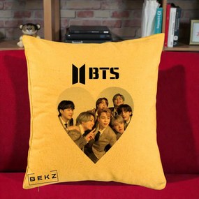 Perna Personalizata K-pop BTS Grup Fotografie in Inima, 40x40 cm, Galben, Husa Detasabila, Perna Inclusa, BEKZ®