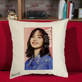 Perna Personalizata K-pop BLACKPINK Lisa cu Semnatura, 40x40 cm, Ecru, Husa Detasabila, Perna Inclusa, BEKZ®