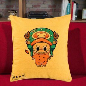 Perna Personalizata Labubu x Tony Tony Chopper, 40x40 cm, Galben, Husa Detasabila, Perna Inclusa, BEKZ®