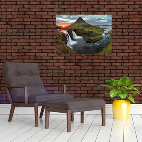 Tablou pe sticlă - Kirkjufell la apus (70x50 cm)