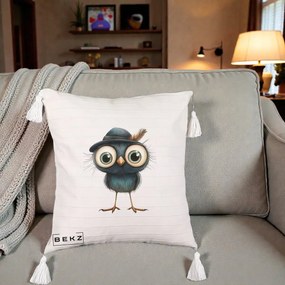 Perna Decorativa Pui Misterios cu Palarie Neagra, 40x40 cm, Bej cu Franjuri, Husa Detasabila, Perna Inclusa, BEKZ®