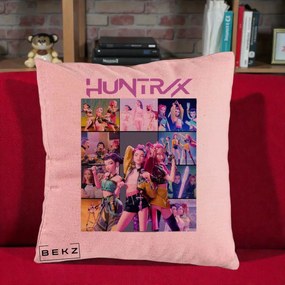 Perna Personalizata K-pop HUNTRX Colaj Animat Foto Grup, 40x40 cm, Roz, Husa Detasabila, Perna Inclusa, BEKZ®