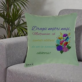 Perna Personalizata Dragii Nostri Nasi Multumim cu Flori Multicolore Colorat, 40x40 cm, Verde, Husa Detasabila, Perna Inclusa, BEKZ®