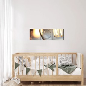 Tablou cu becul aprins (cu ceas) (90x30 cm)