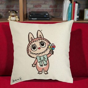 Perna Personalizata Labubu Roz cu Morisca, 40x40 cm, Ecru, Husa Detasabila, Perna Inclusa, BEKZ®