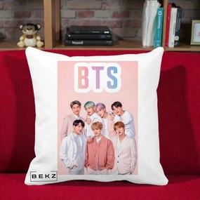 Perna Personalizata K-pop BTS Foto Grup cu BTS si Fond Roz Pastel, 40x40 cm, Alba Mata, Husa Detasabila, Perna Inclusa, BEKZ®