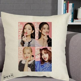 Perna Personalizata K-pop BLACKPINK Colaj 4 Portrete cu Semnature, 40x40 cm, Ecru, Husa Detasabila, Perna Inclusa, BEKZ®