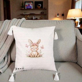 Perna Decorativa Iepuras cu Coronita Florala Roz, 40x40 cm, Bej cu Franjuri, Husa Detasabila, Perna Inclusa, BEKZ®