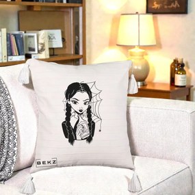 Perna Personalizata Wednesday cu Panza de Paianjen, 40x40 cm, Bej cu Franjuri, Husa Detasabila, Perna Inclusa, BEKZ®