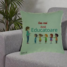 Cadou pentru Educatoare - Perna Personalizata Cea mai Buna Educatoare cu Ilustratie Copii si Educatoare, 40x40 cm, Verde, Husa Detasabila, Perna Inclusa, BEKZ®