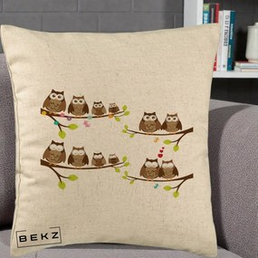 Perna Decorativa Familie de Bufnite pe Ramuri, 40x40 cm, Bej, Husa Detasabila, Perna Inclusa, BEKZ®