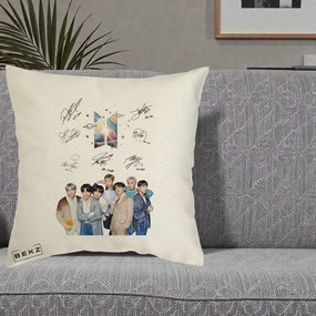 Perna Personalizata K-pop BTS Autografe Toti Membrii Fotografie, 40x40 cm, Ecru, Husa Detasabila, Perna Inclusa, BEKZ®