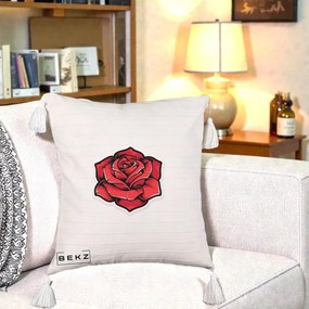 Perna Decorativa Trandafir Rosu Tattoo, 40x40 cm, Bej cu Franjuri, Husa Detasabila, Perna Inclusa, BEKZ®