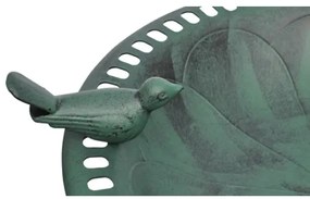Fantana pentru pasari cu pasari decorative