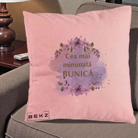 Cadou pentru Bunica - Perna Personalizata Cea Mai Minunata Bunica Flori Mov Acuarela Verde, 40x40 cm, Roz, Husa Detasabila, Perna Inclusa, BEKZ®