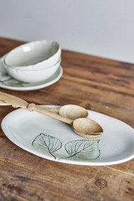 Platou de servire din ceramică artizanală natur cu finisaj antichizat și motive botanice cu frunze, 30×19×2 cm, "Aubrin