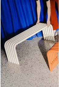 Bancă de grădină bej din metal Nokk – noo.ma