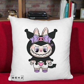 Perna Personalizata Labubu x Kuromi, 40x40 cm, Alb Pufos, Husa Detasabila, Perna Inclusa, BEKZ®