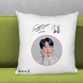Perna Personalizata K-pop BTS Jin Portret cu Autograf, 40x40 cm, Alb Pufos, Husa Detasabila, Perna Inclusa, BEKZ®