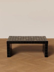Măsuță de cafea dreptunghiulară din ceramică, negru și auriu, cu mozaic din plăcuțe aurii și laterale pline, 32 x 80 x 53 cm, „Alpha”