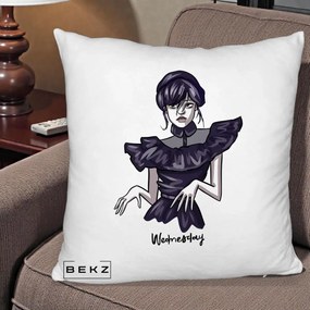 Perna Personalizata Wednesday Addams Dans Gotic, 40x40 cm, Alb Pufos, Husa Detasabila, Perna Inclusa, BEKZ®