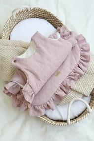 Sac de dormit pana la 9 luni, bumbac brodat Roz cu volanase by BabyLy cu umplutura antialergica BabySoft  , marimea S, 2-2,5 TOG pe tot parcursul anului