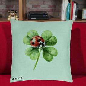 Perna Decorativa Buburuza Norocoasa pe Trifoi cu Patru Foi, 40x40 cm, Verde Menta, Husa Detasabila, Perna Inclusa, BEKZ®