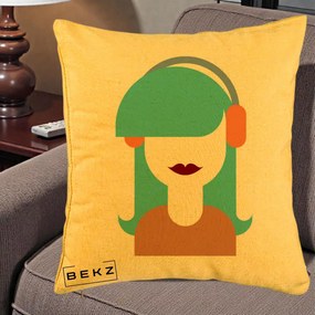 Perna Decorativa Fata cu Casti Muzica Grafic, 40x40 cm, Galben, Husa Detasabila, Perna Inclusa, BEKZ®