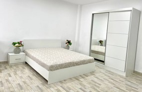 Dormitor Madrid, culoare alb, cu pat standard 140 x 200 cm, dulap cu oglinda 150 cm si 2 noptiere