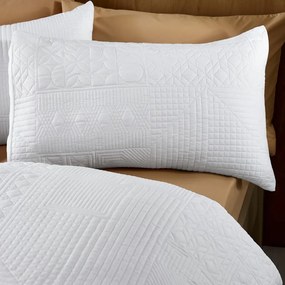 Lenjerie de pat albă pentru pat dublu 200x200 cm Folkstone Geo – Catherine Lansfield