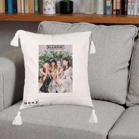 Perna Personalizata K-pop BLACKPINK Foto Grup, 40x40 cm, Bej cu Franjuri, Husa Detasabila, Perna Inclusa, BEKZ®