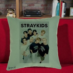 Perna Personalizata K-pop Stray Kids STRAYKIDS Alb-Negru cu Foto Grup, 40x40 cm, Verde, Husa Detasabila, Perna Inclusa, BEKZ®