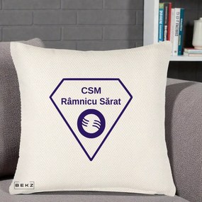 Perna Personalizata CSM Ramnicu Sarat Fotbal, 40x40 cm, Crem Reliefat, Husa Detasabila, Perna Inclusa, BEKZ®