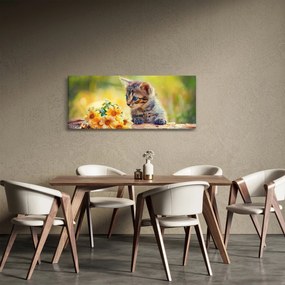 Tablou cu pisicuța uitându-se la floare (120x50 cm)